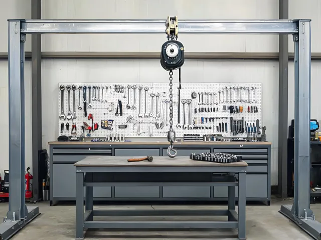 Maintenance shop with portable hoist